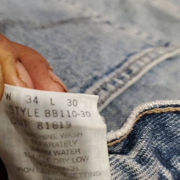 GUESS JEANS 👖❤️ - Picture 13 of 13